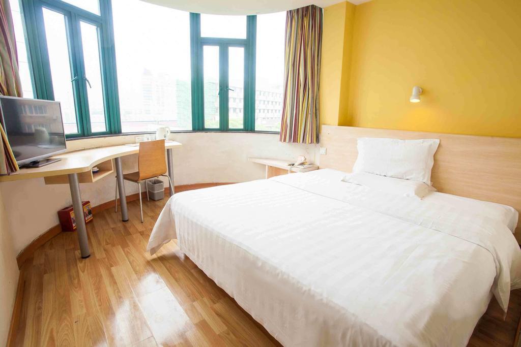 7Days Inn Mei Zhou Bin Fang Avenue Meizhou  Oda fotoğraf